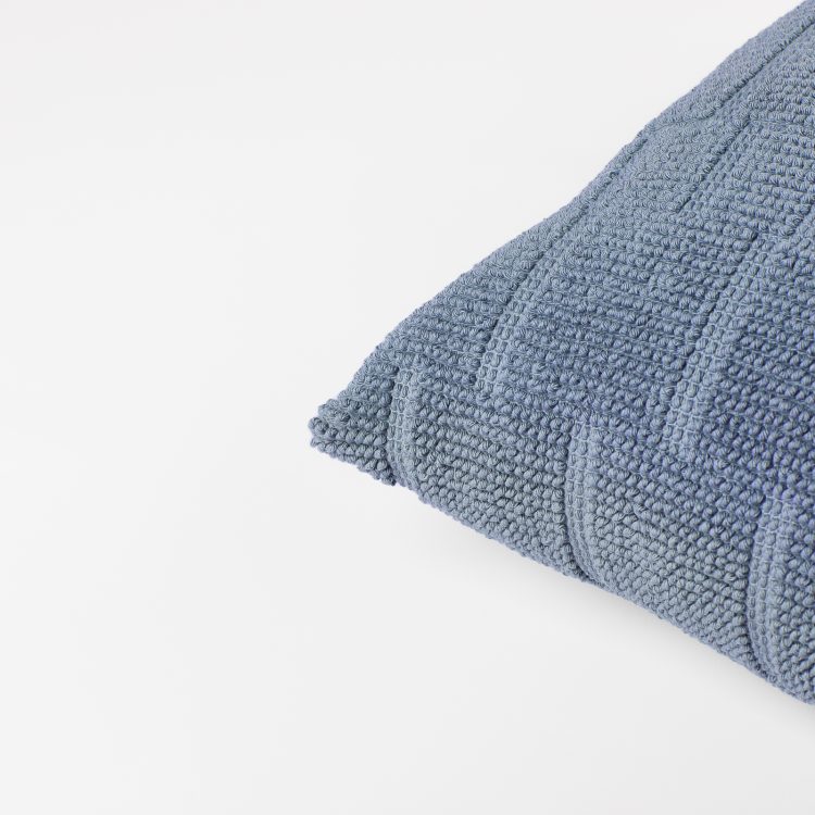 almofada-decorativa-azul-outline-2