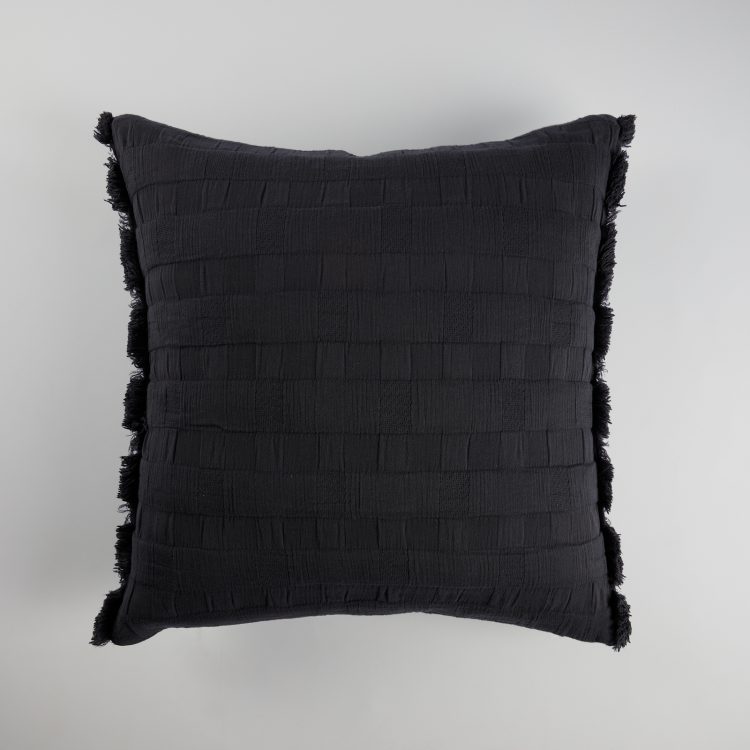 almofada-decorativa-cinza-malthe-1
