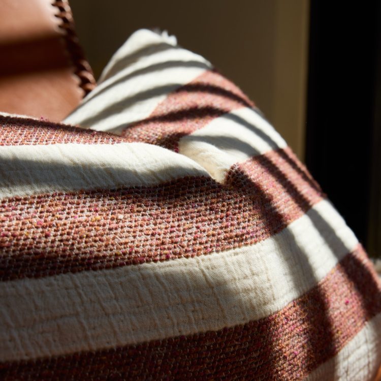 almofada-decorativa-cor-unica-melasso-2