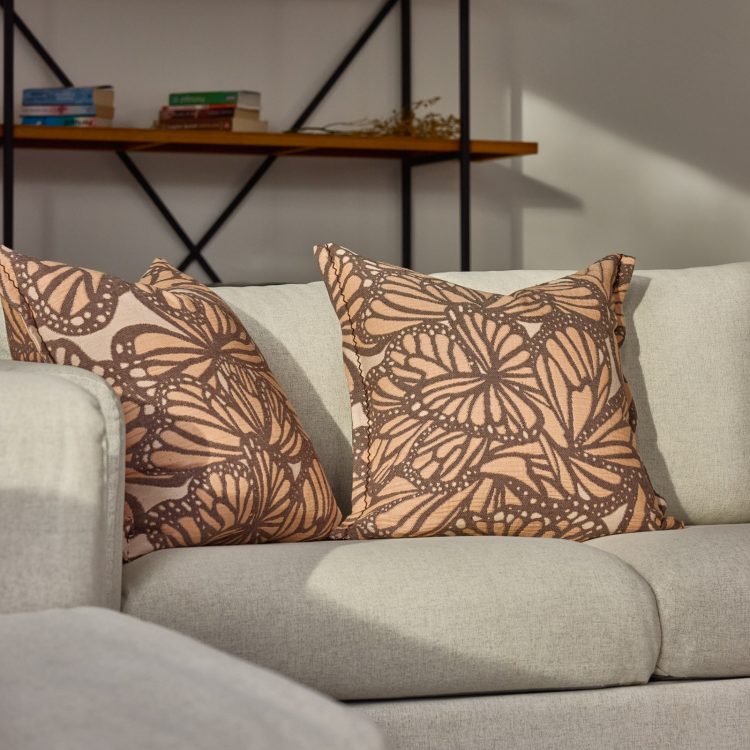 almofada-decorativa-cor-unica-monarca-1