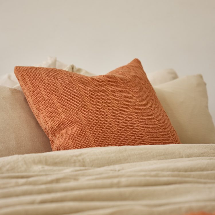 almofada-decorativa-laranja-outline-2