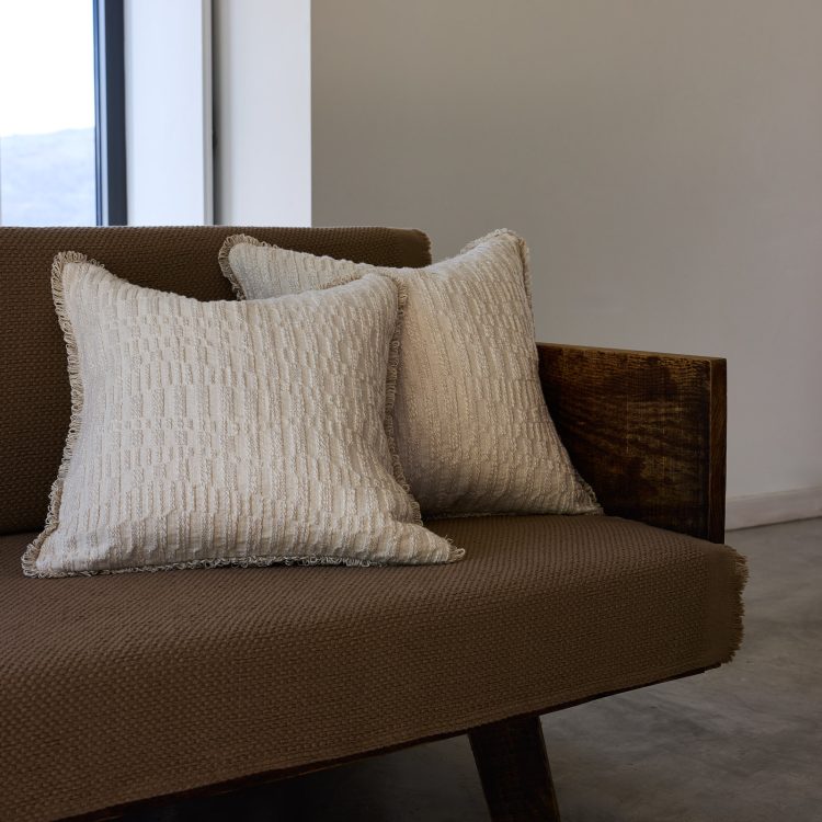 almofada-decorativa-natural-dedal-1