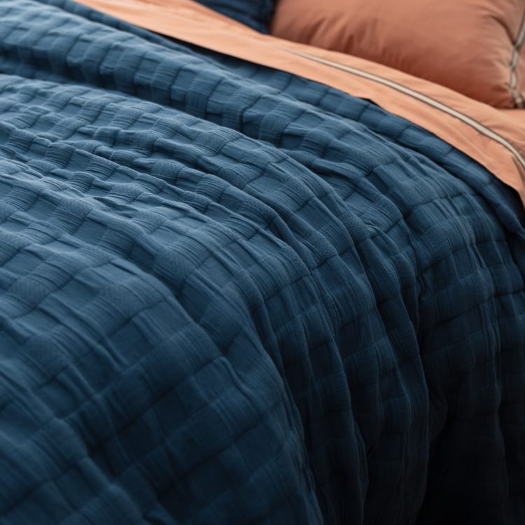 colcha-azul-malthe-2