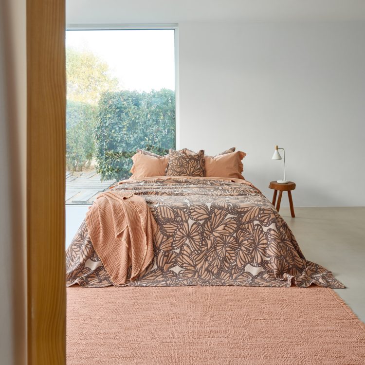 colcha-cor-unica-monarca-1