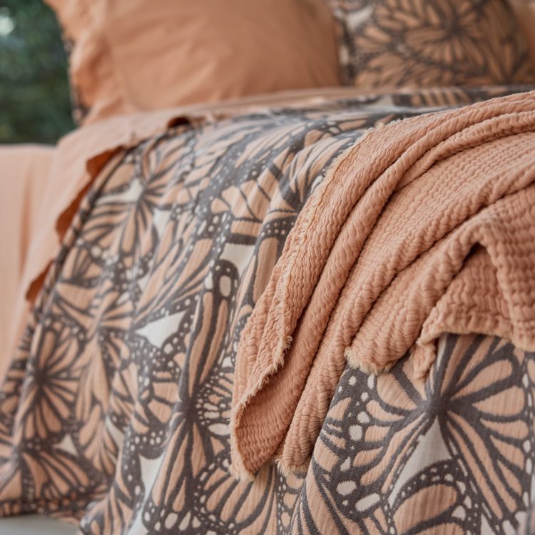 colcha-cor-unica-monarca-2