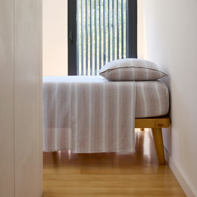 lencol-baixo-bege-claro-holos-smooth-2