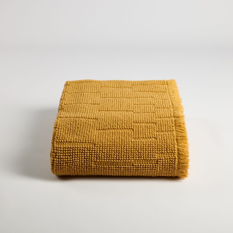 tapa-pes-amarelo-outline-1