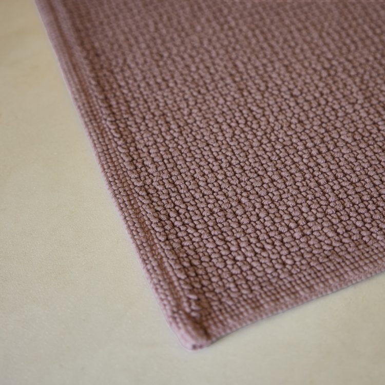 tapete-banho-rosa-terra-modern-2