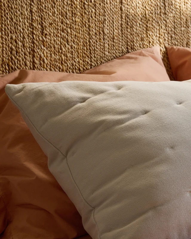 Sablé Cot Quilt brings the calm of a serene dawn to your bed. 

Its delicate texture, between linen and cotton, envelops the space with a quiet elegance, creating an atmosphere of timeless comfort that breathes softness and lightness.

Shop now at seasonhomecollection.com

#seasonhomecollection
#hometextile
#madeinportugal
#sustainability
#springsummercollection
#auracollection