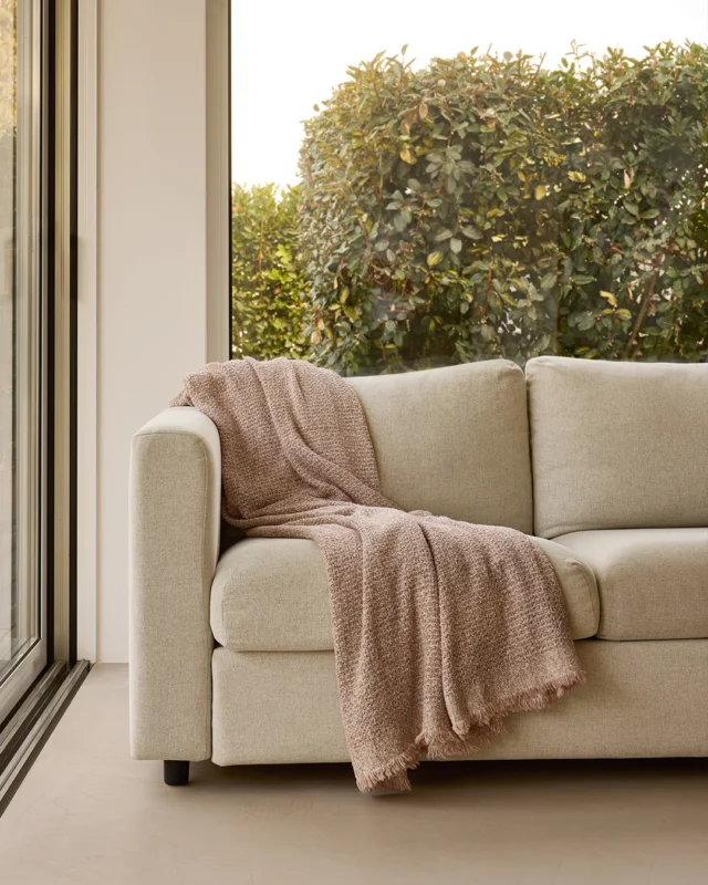 Cute Turn boasts a delicate bouclé effect, fruit of a special twisted yarn, which gives it an enveloping texture and a rustic charm.

Made from recycled fibers, it blends softness, conscientiousness, and a unique charm, transforming any corner into a cozy refuge.

Shop now at seasonhomecollection.com

#seasonhomecollection
#hometextile
#madeinportugal
#sustainability
#springsummercollection
#auracollection